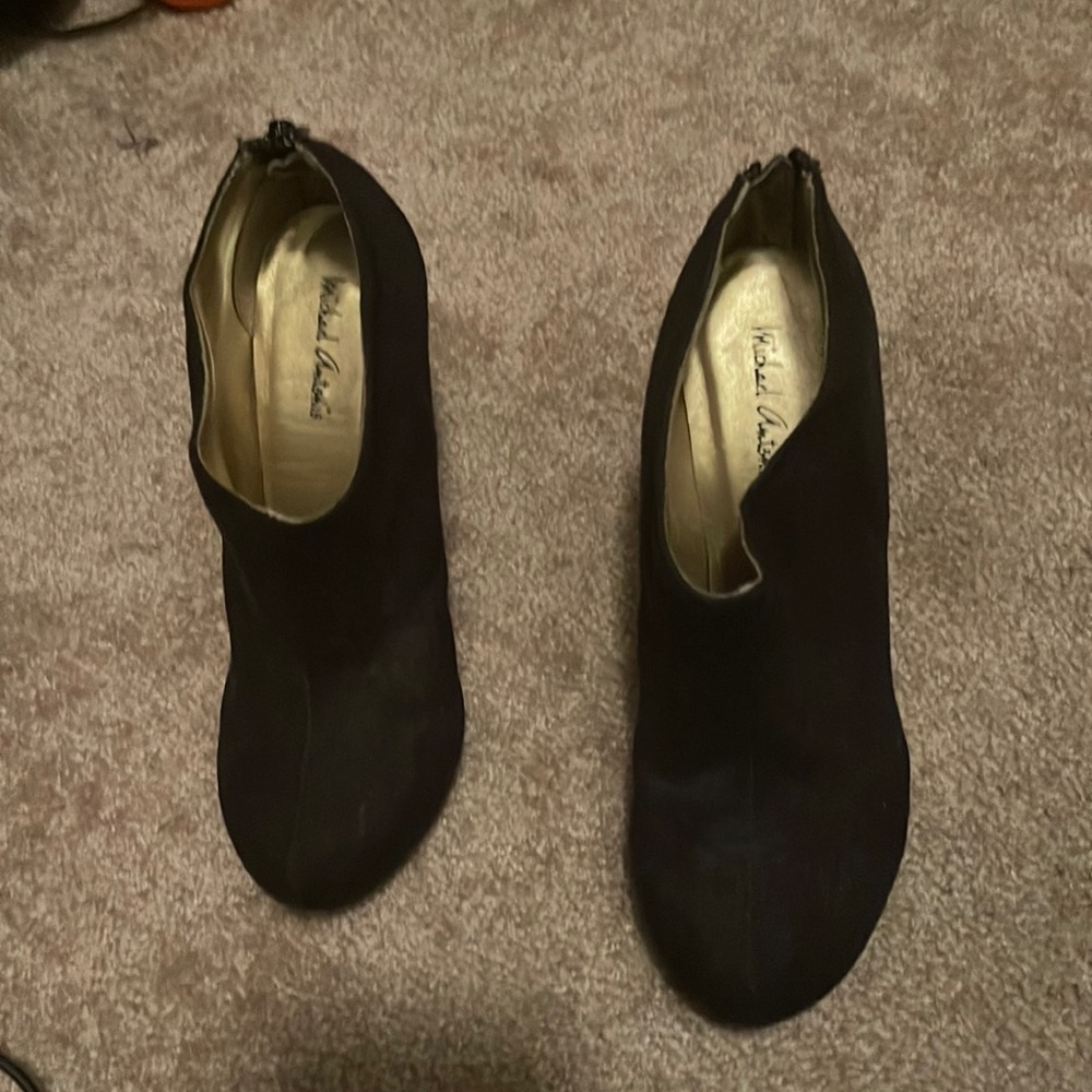 Michael Antonio suede black booties never worn.
